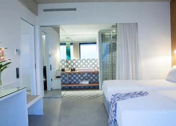 Sirina Of Blue Caves Complex With Amazing View Gurantees Calm And Mind Relaxation فيلة سيفوتا